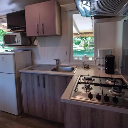 3 Etoiles - Ccaaafd キャンプ場 *